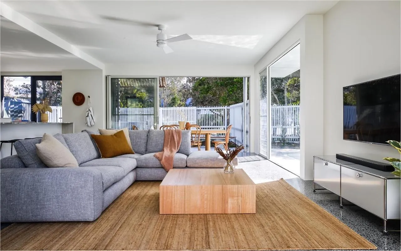 Byron Bay Accom - North Beach Houses 44 Bayshore Drive - No Pool In Studio Byron Bay